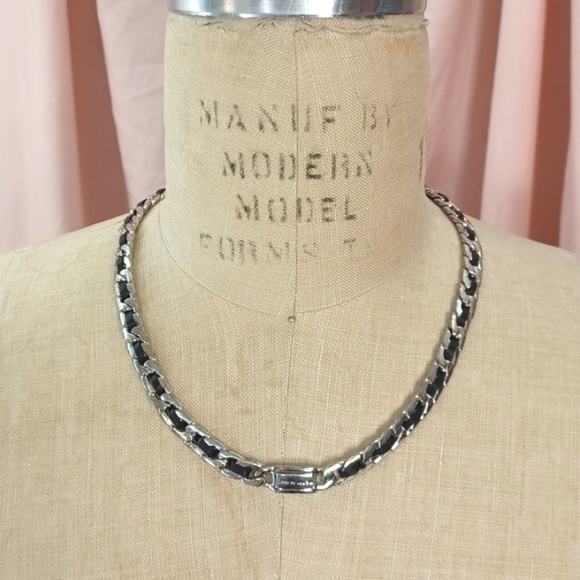 Henri Bendel Link Neclace - Picture 7 of 10